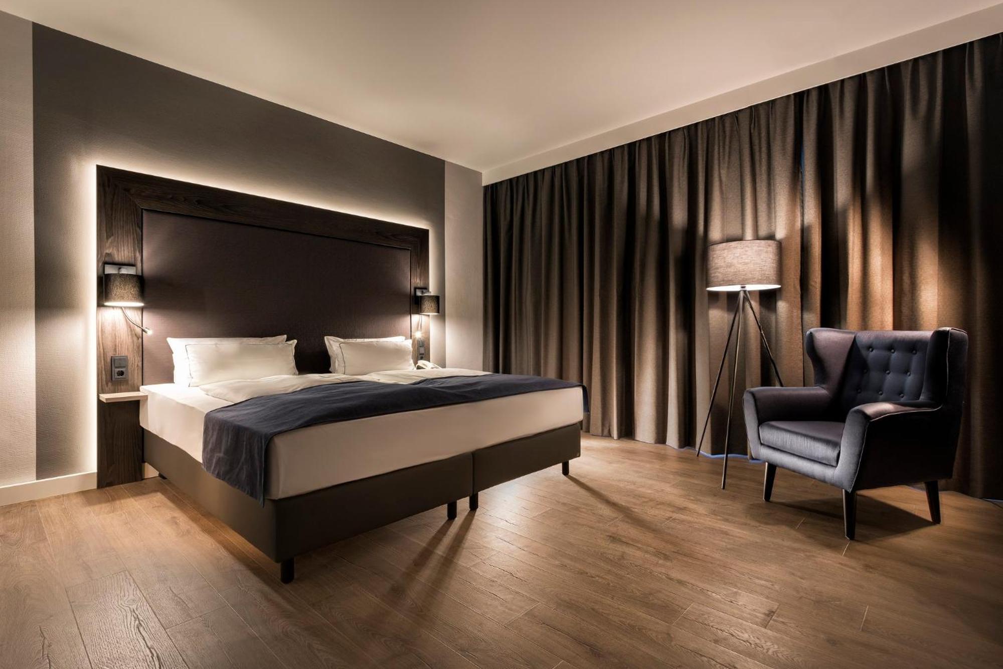 Holiday Inn Berlin City-West By Ihg Exterior photo